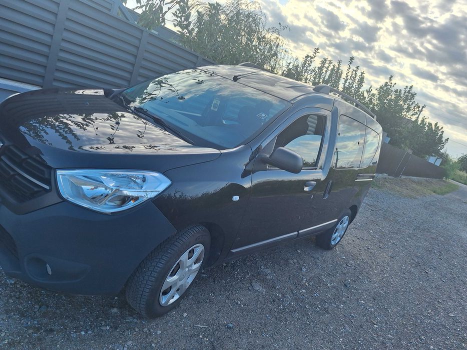 Vând Dacia Dokker