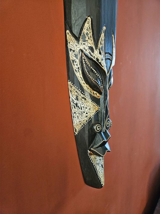 Маски за стена