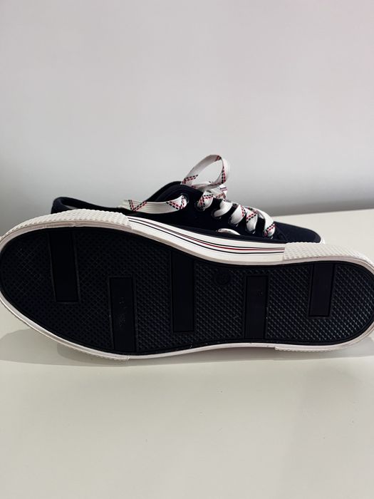 Дамски тъмно сини кецове