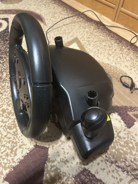 Продам игровой руль Artplays