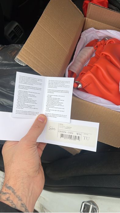 Vand geanta Christian Louboutin Eva