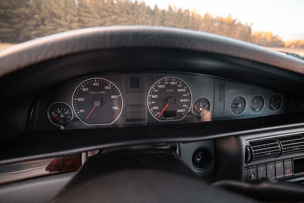 Продам Audi A6 C4 Quattro