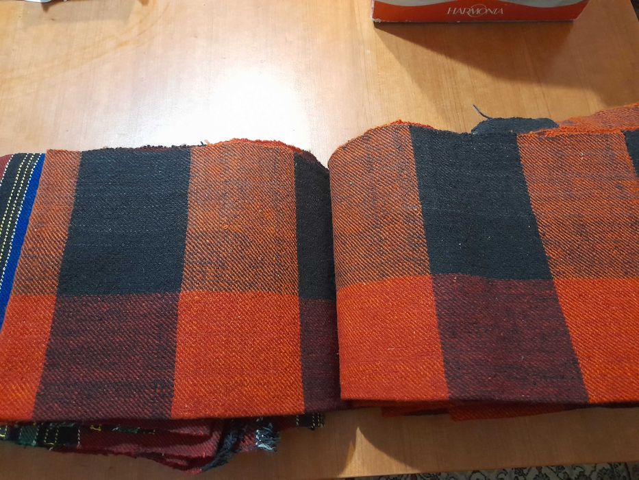 Вълнени ръчно тъкани платове
