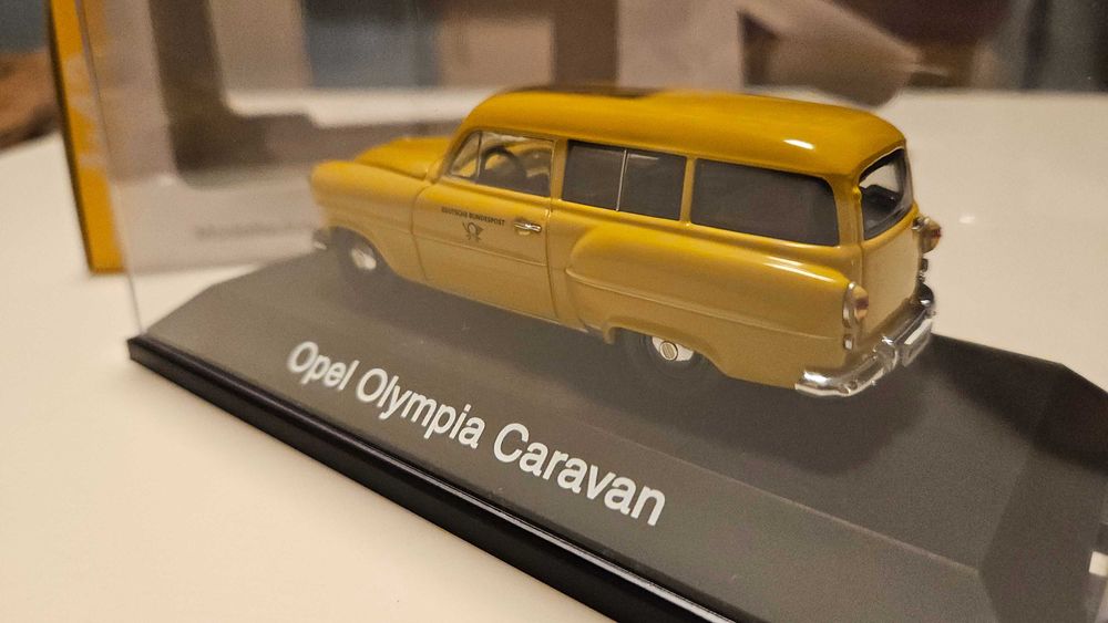 Macheta Opel Olympia Caravan 1:43 Schuco