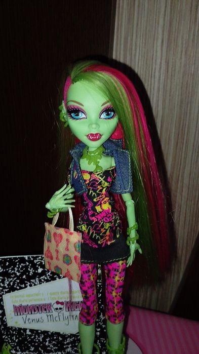 Păpușa Monster High Venus Basic G1 2011