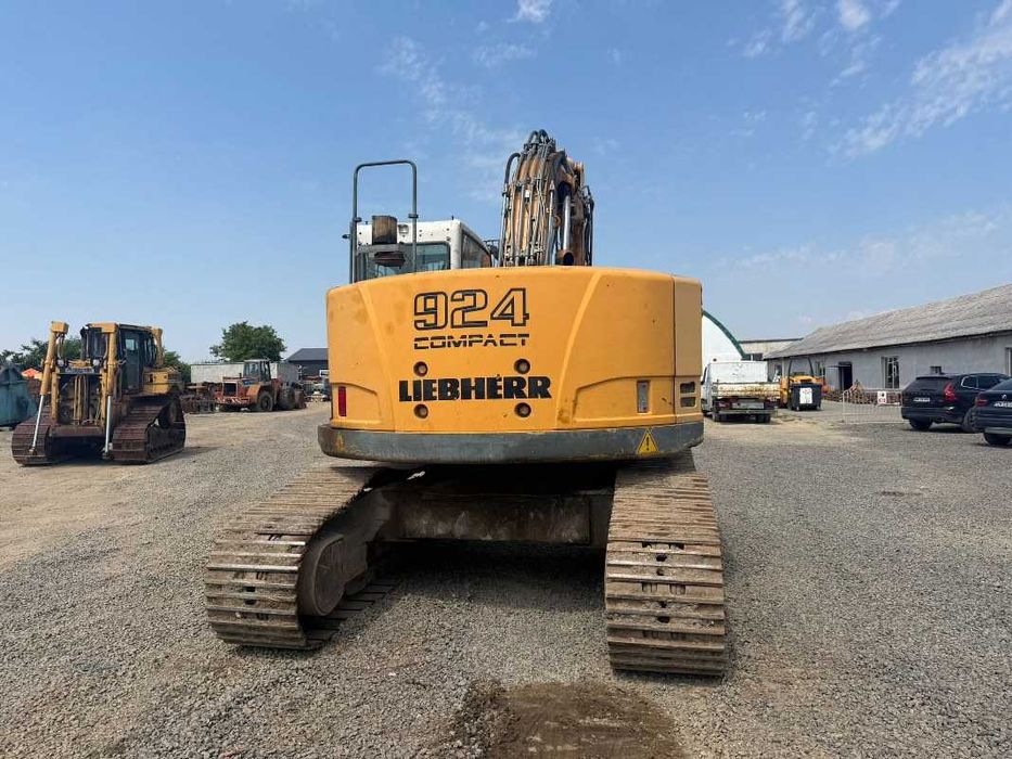 Senile  excavator pe senile Liebherr R924 Compact piese