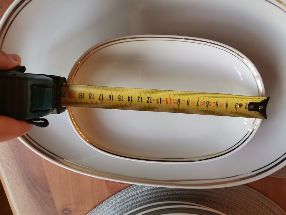 Български порцеланов сервиз