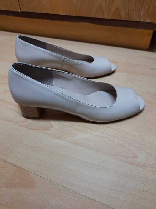 Оригинални нови луксозни дамски обувки Roberto Venuti-Milano