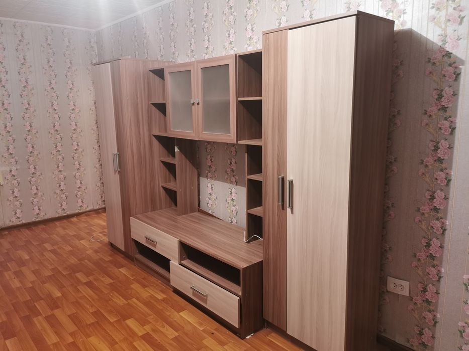 Продам стенку. В хорошем состоянии.