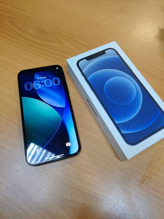 Продам  айфон 12