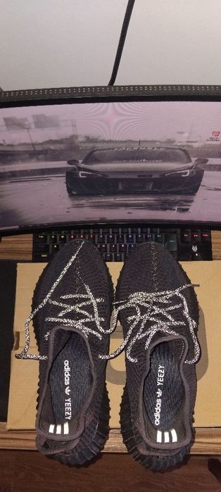 Обувки Yeezy Boost V2