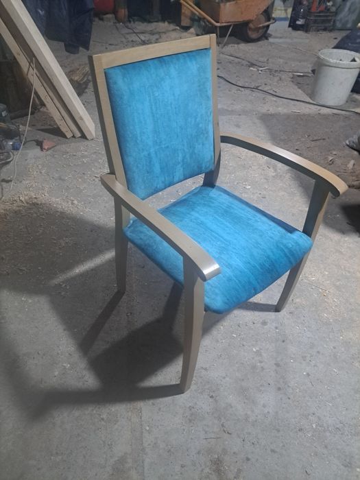 Scaun cu cotiere pt.cafenea