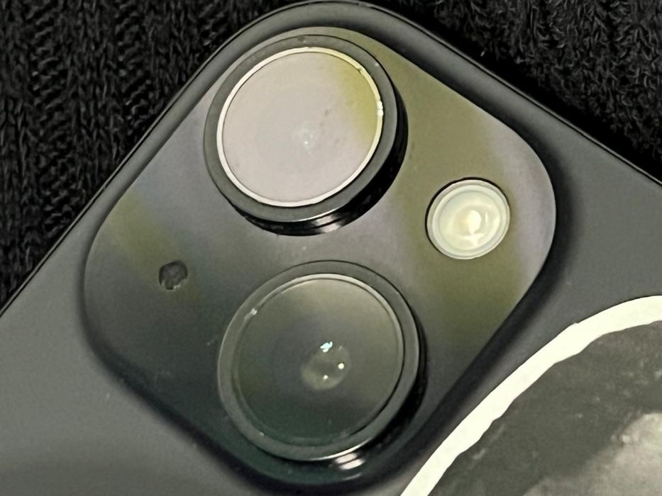 Продам iPhone 15 - 128 GB