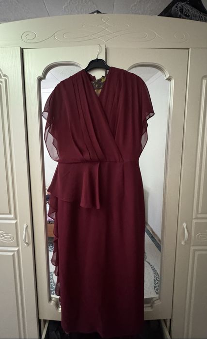 Женское нарядное платье