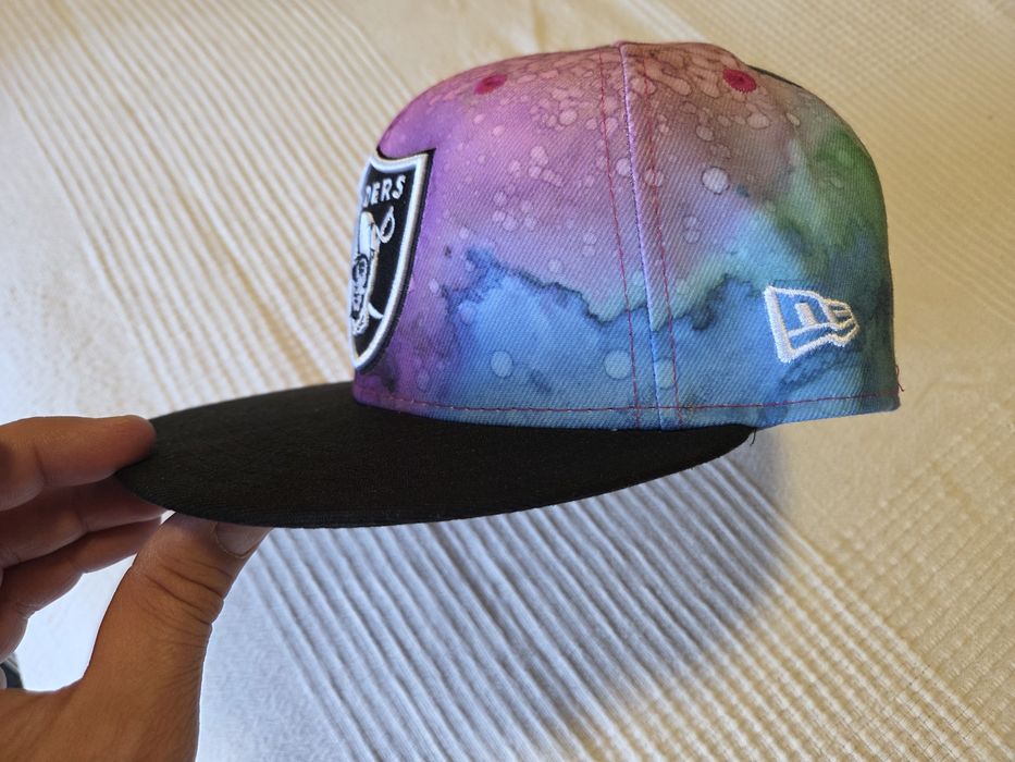 Sapca SnapBack NewEra Los Angeles Raiders S/M  Crucial Catch . Impecabila.