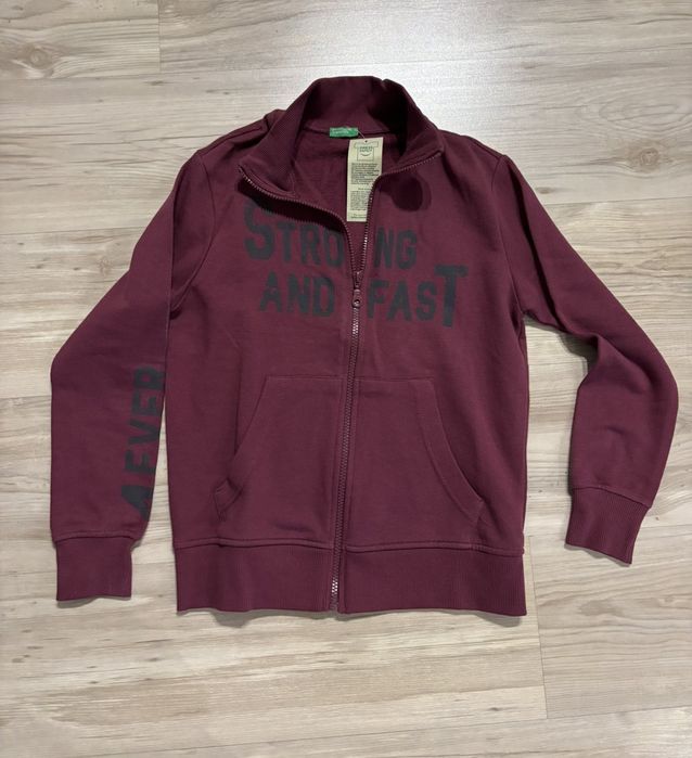 Ново детско горнище Benetton 150 см.