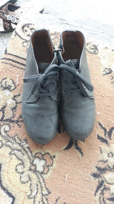 Туфли мужские 39/40р, почти новые, корейские, наш адрес Сайрам центр