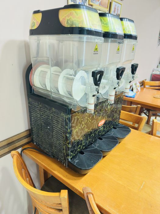 Продавам скрежина GBG италия 3 по 10 литра