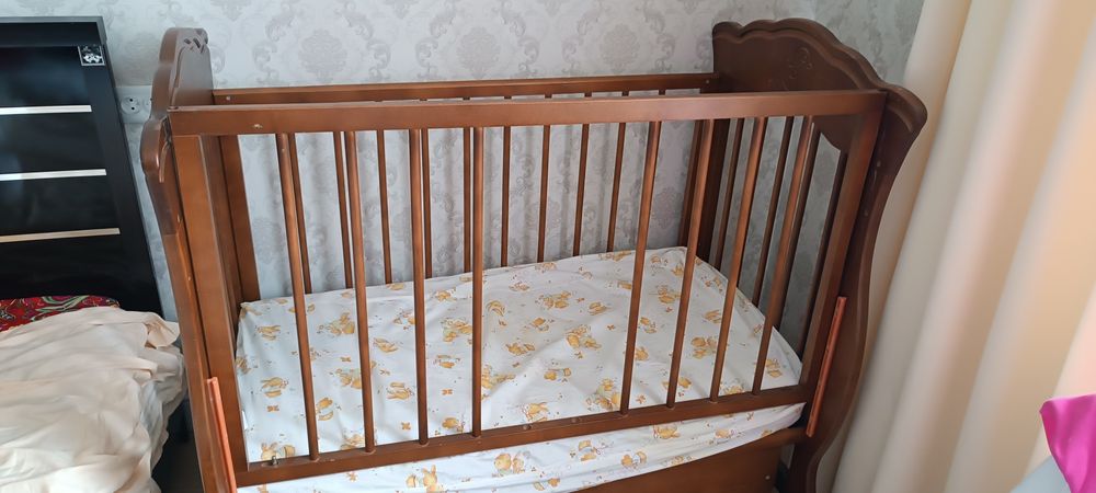 Детская кроватка