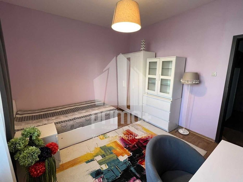 Тристаен апартамент под наем София-  „Красно село“  Без комисионна .