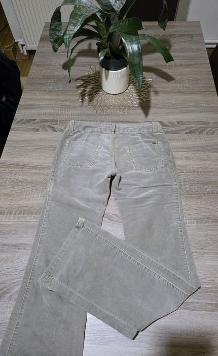 Pantaloni  damă evazați 29
