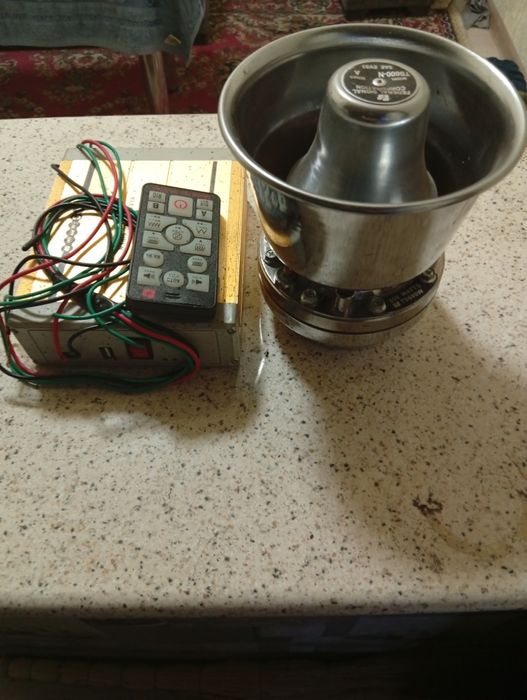 Spark magnitola bilan Serena