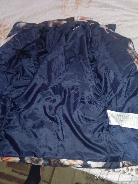 Продам новую куртку