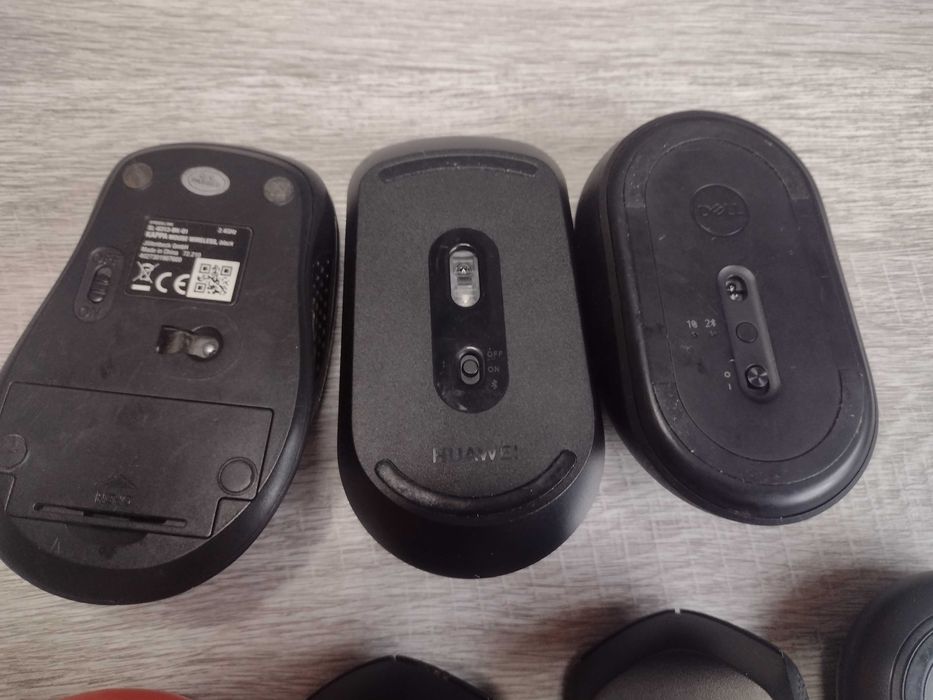 Лот 12 броя безжични мишки Logitech