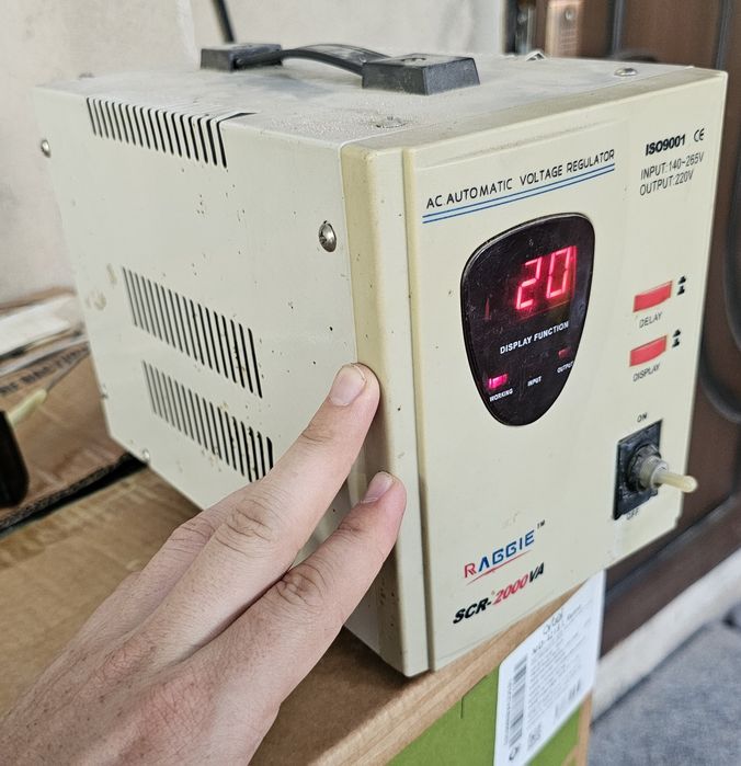 Стабилизатор SRC-2000va