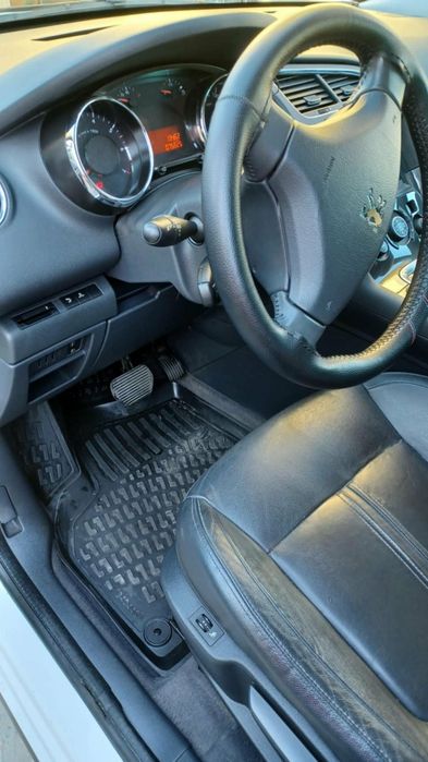 Peugeot 3008, 2012 година