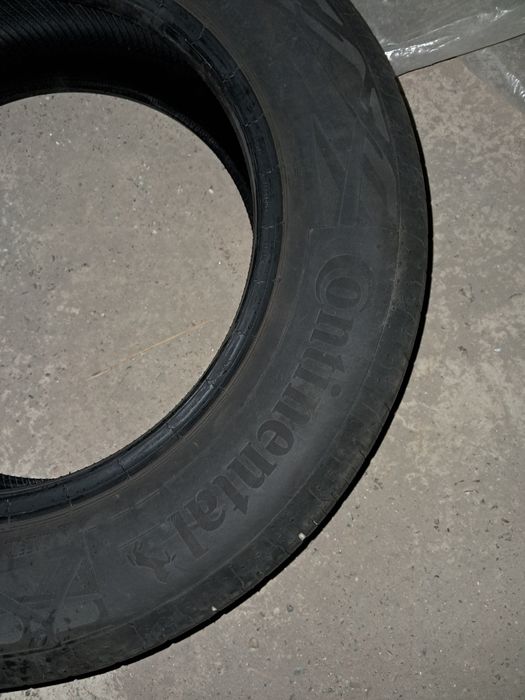 Vând 4 anvelope vara Continental 185/65/15