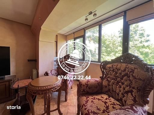 Apartament spectaculos, bloc tip vilă, Târgu Cucu