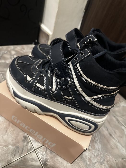 Sneakers guess apreschiuri