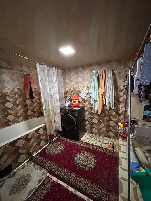 Xovli  sotiladi  Bektemir postidan 500 metr ótkanda yólga 50 metr