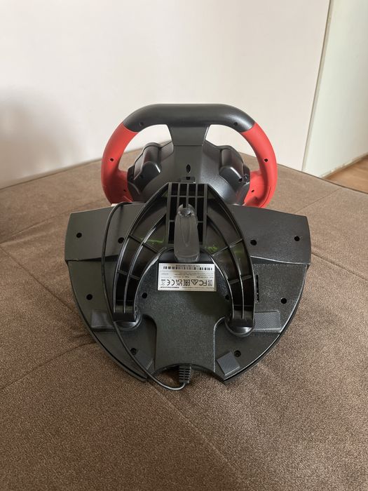 Волан и педали Thrustmaster Ferrari 458