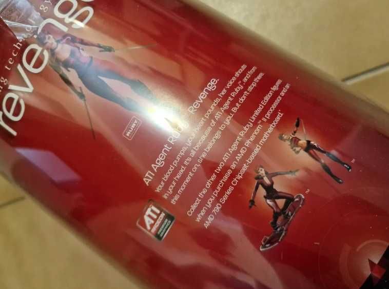 Papusa AMD ATI Radeon agent Ruby Doll Revenge Edition, noua, sigilata.