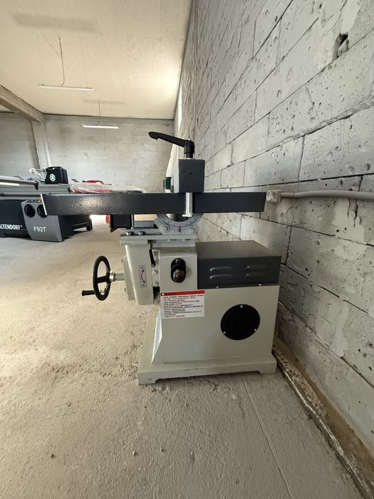 Вертикально-фрезерный станок MX5115