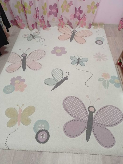 Детски килим  с размери 160/230