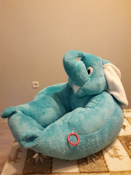 Плюшена бебешка седалка