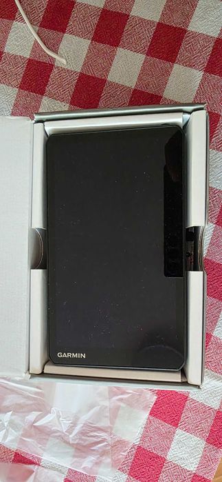 Навигация за камион Garmin Dezl 700 7 инча най новите карти за цяла Европа и Турция пълен комплект работи с Фротком Frotcom