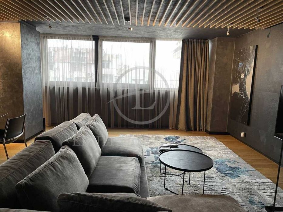 Продава се Тристаен апартамент в Пловдив, Кършияка - 132 кв.м за 1940 €/кв.м - Снимка #2