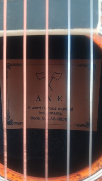Продам гитару АXE