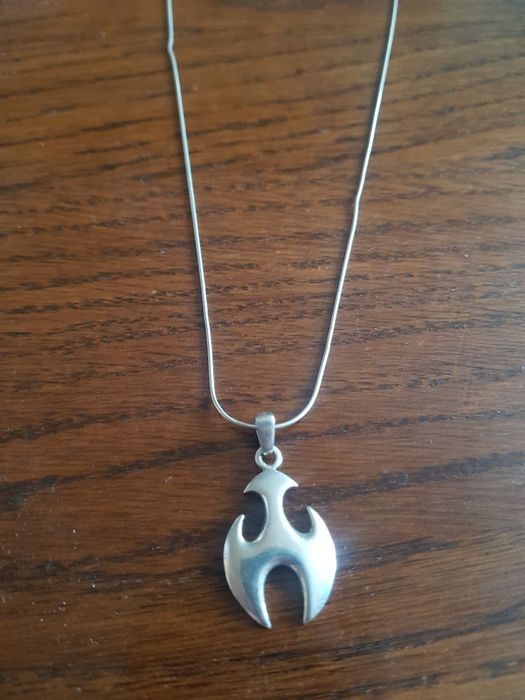 (9) Lant argint 925 italy pandantiv scut,impecabil