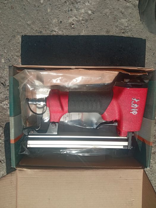 Продам степлер пнемо