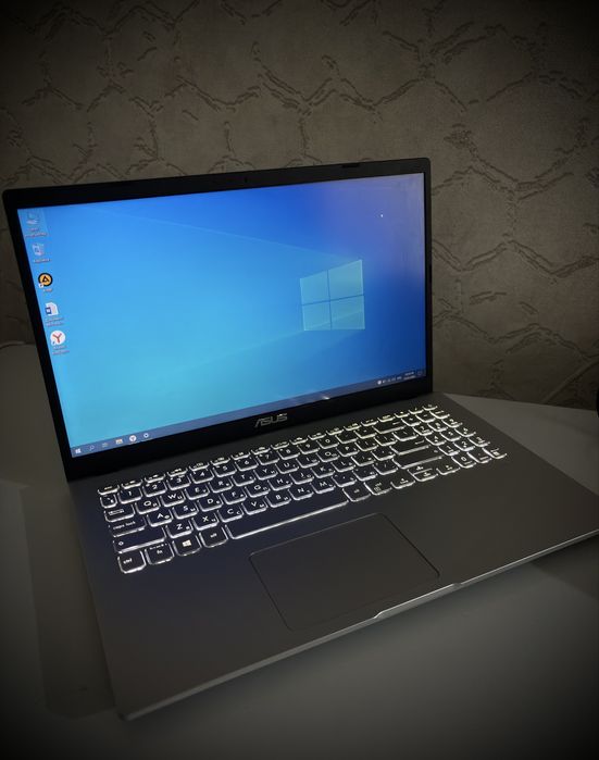 Ноутбук «Asus» в отличном состоянии