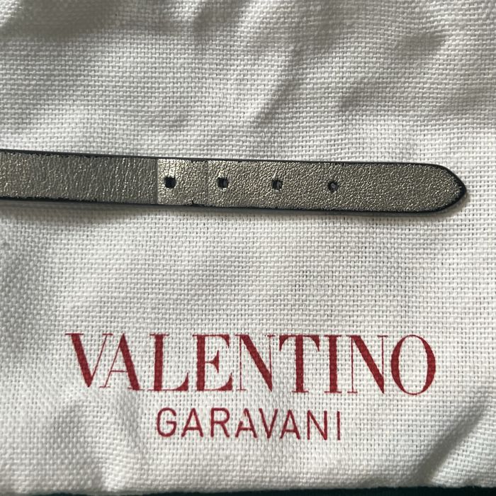 Оригинална гривна Valentino Garavani VLogo с кристали Swarovski®