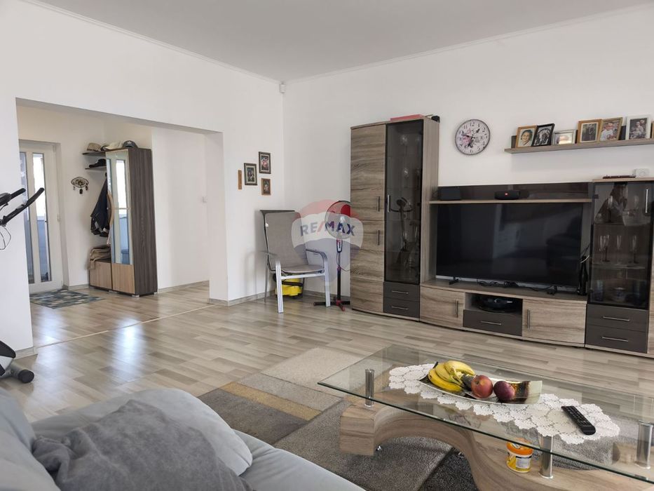 Продава се Къща в с. Соколово, Област Добрич - 146 кв.м за 1679 €/кв.м - Снимка #3