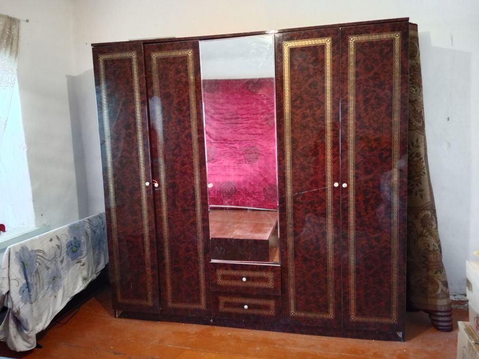 Спальный гарнитур