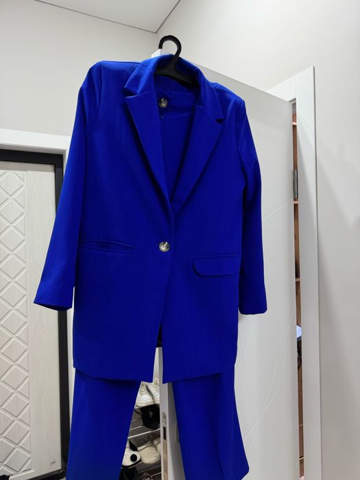 Шикарная двойка синего цвета