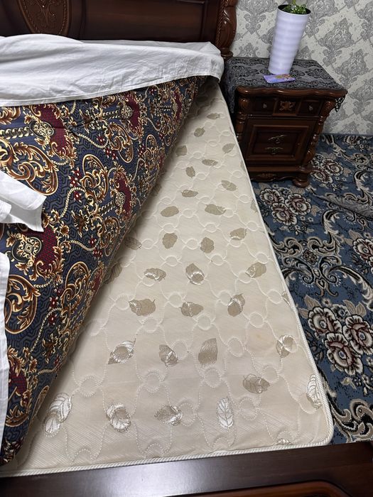 Spalniy Garnitur Kitayskiy